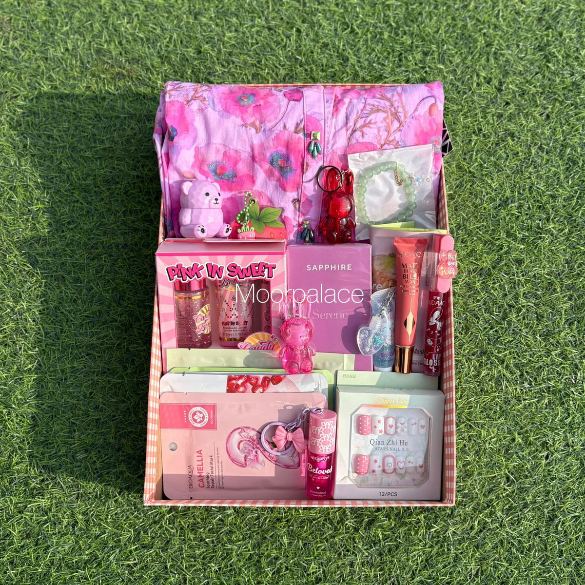 Glitz And Glam Deal