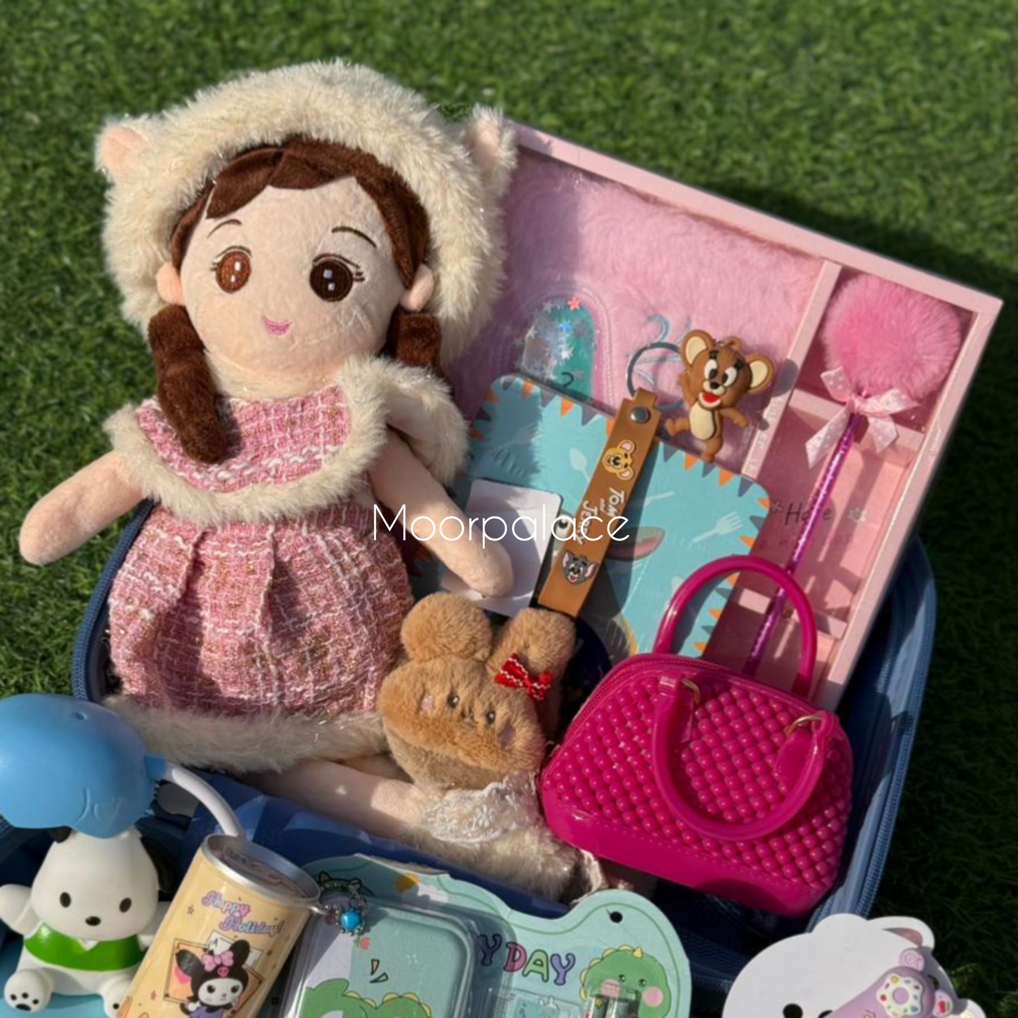 Doll Hamper