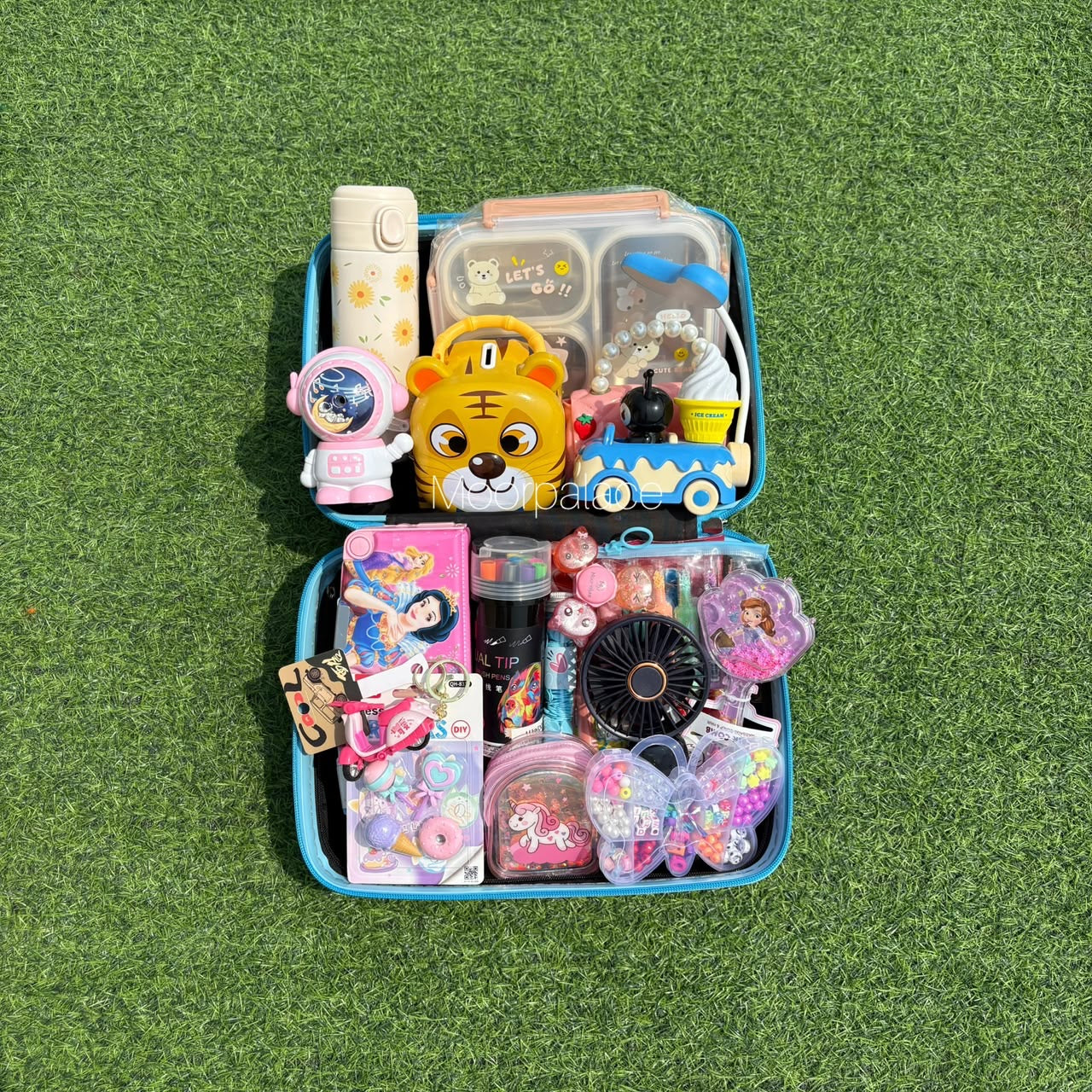 Lioness Suitcase