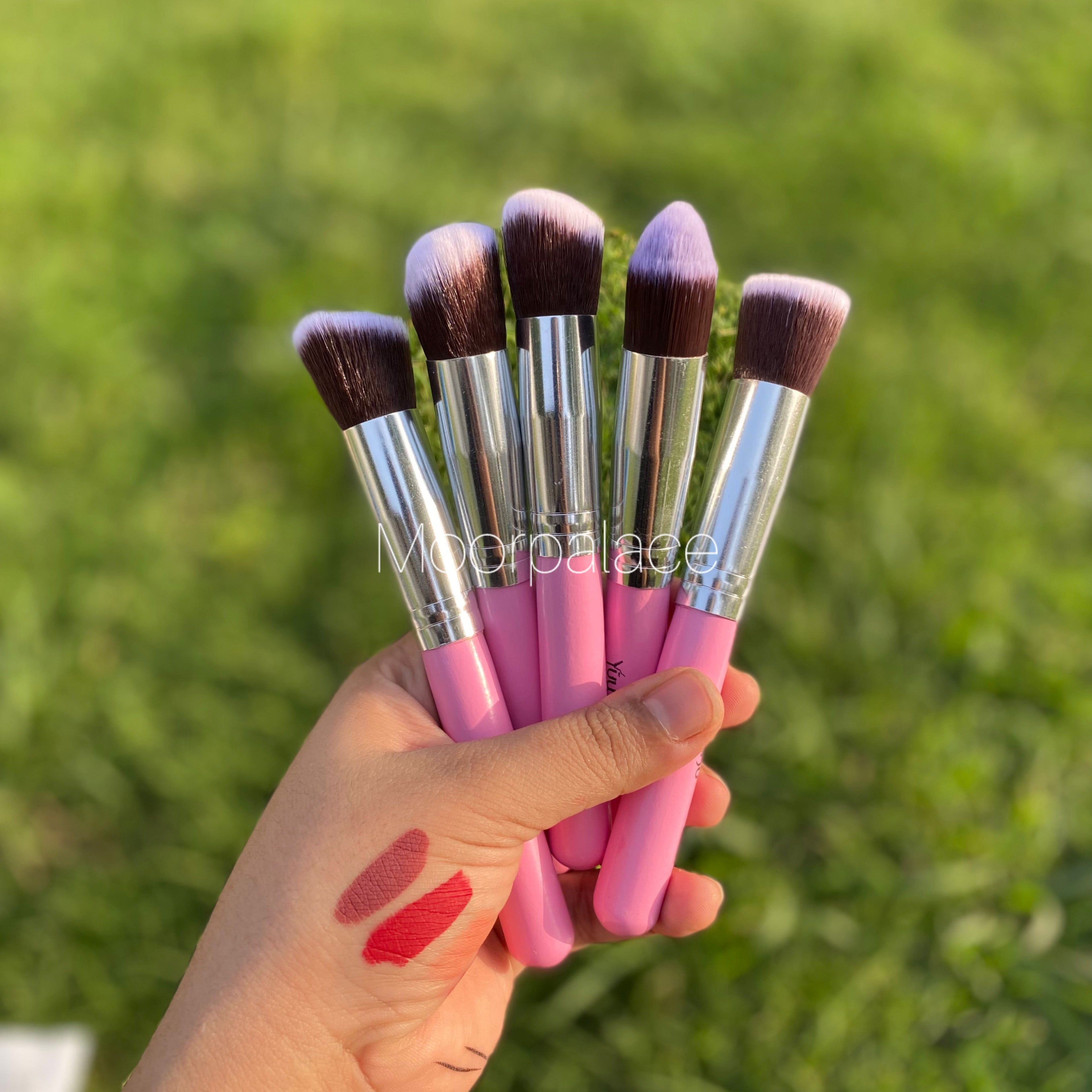 Full face brushes set