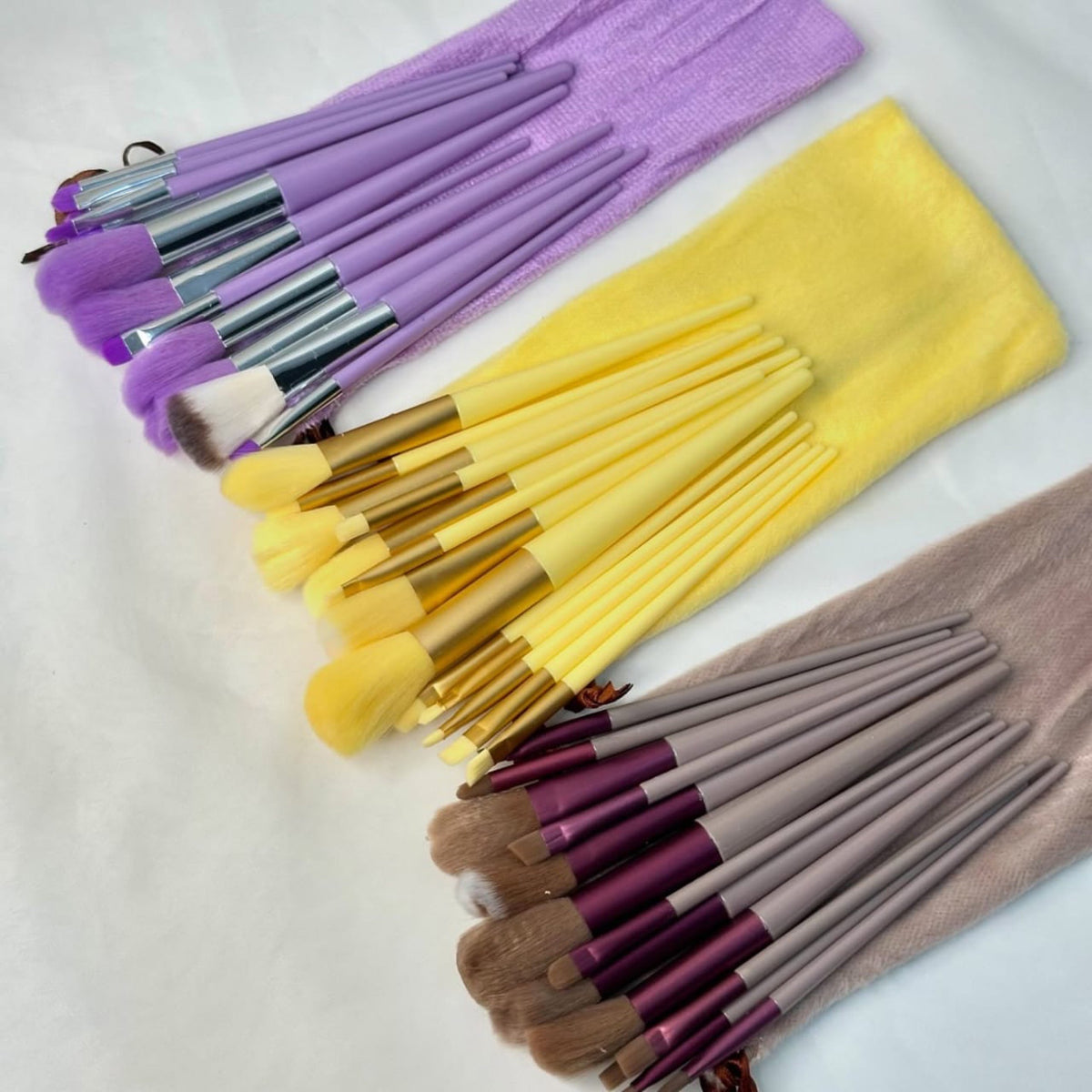 Brush set with velvet pouch
