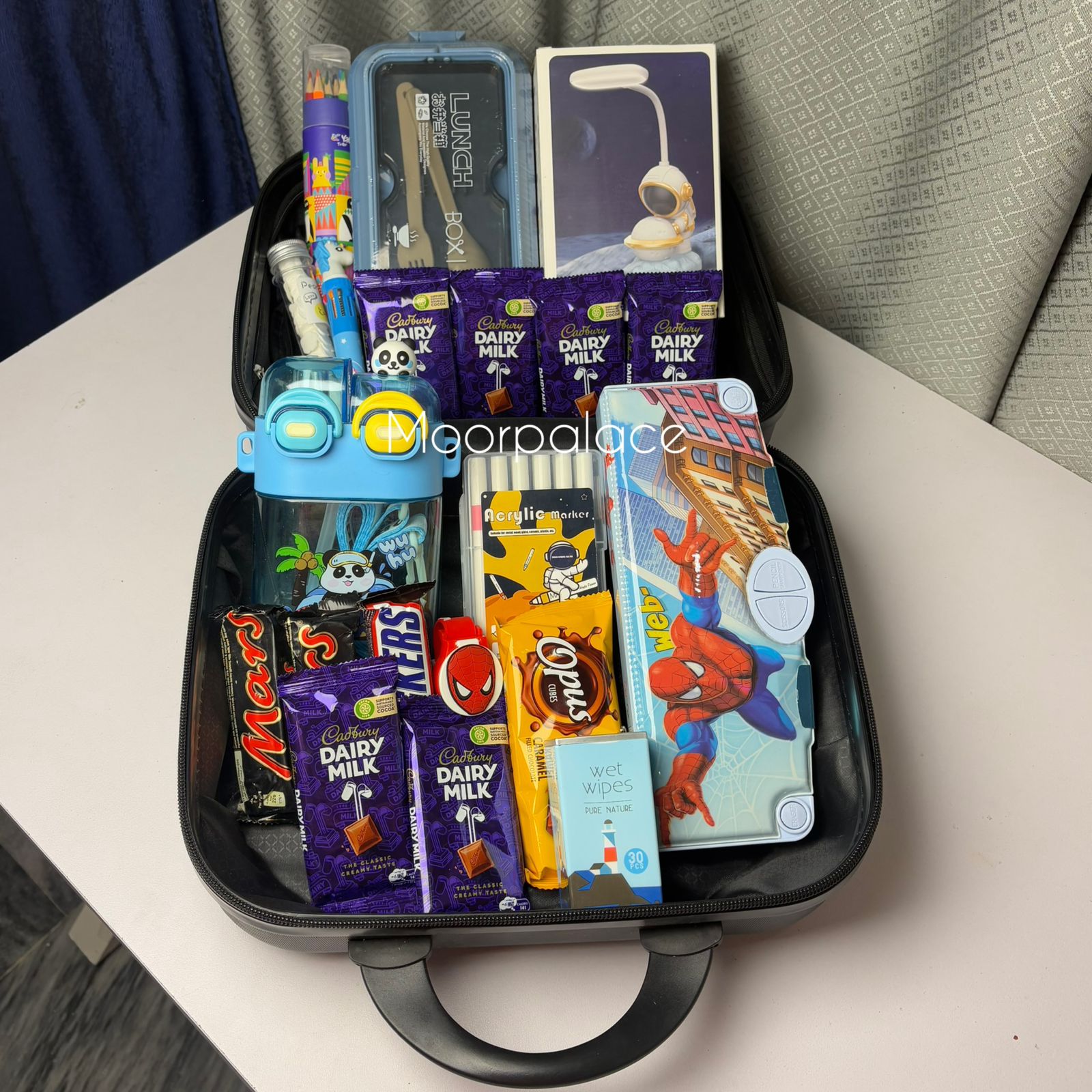 Bluish hamper