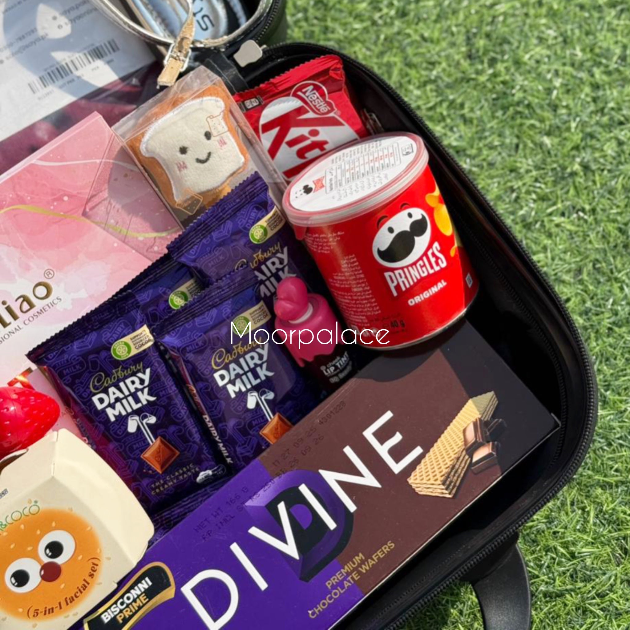 Fancy Suitcase Hamper