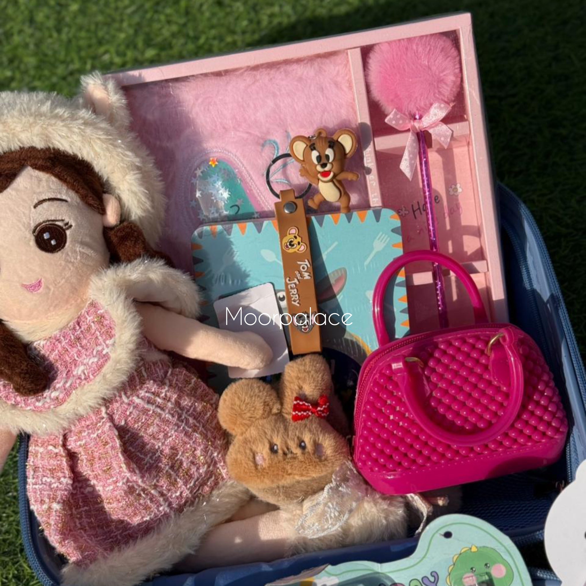 Doll Hamper