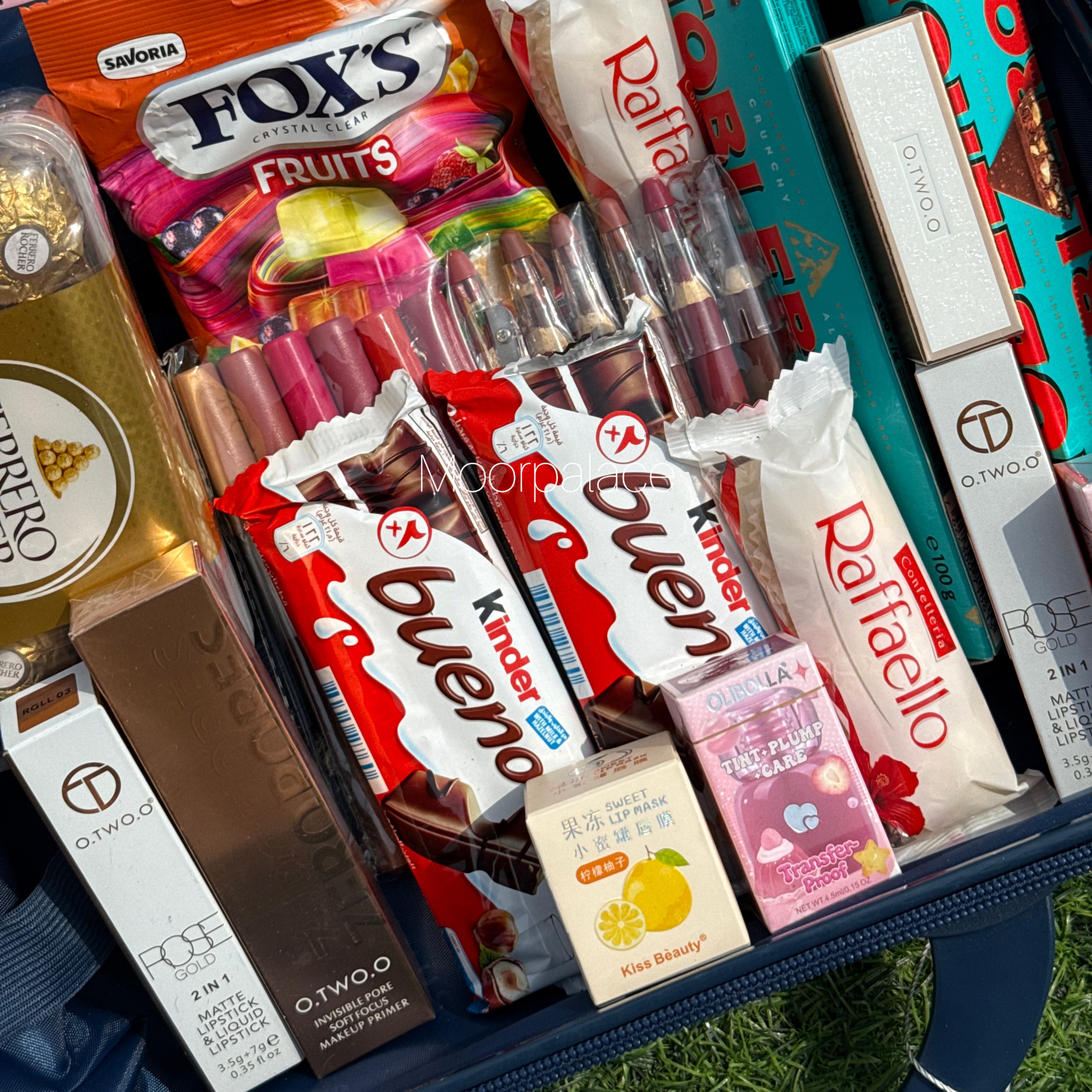 Snack And Beauty Suitcase